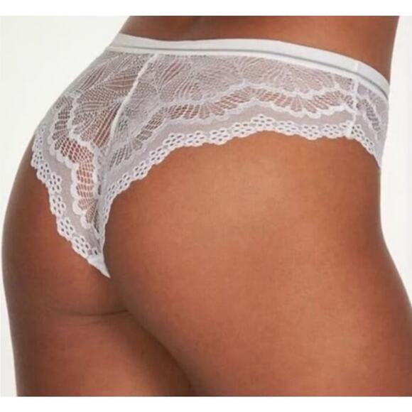 NEW Frederick's of Hollywood Caroline Lace Cheeky Panties Size M White NWT - Picture 2 of 8